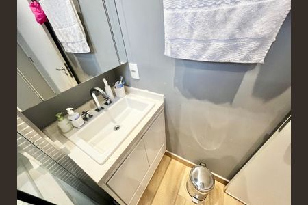 Apartamento à venda com 74m², 2 quartos e 1 vagaBanheiro da Suíte