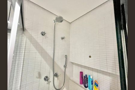 Apartamento à venda com 74m², 2 quartos e 1 vagaBanheiro