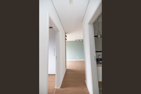 Corredor de apartamento para alugar com 3 quartos, 69m² em Jardim Graziela, Barueri