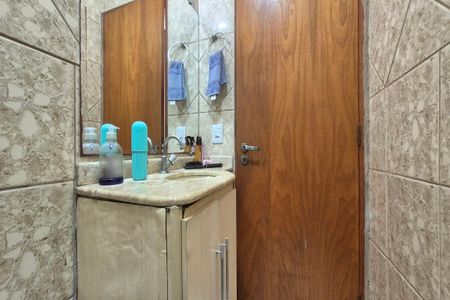 Casa à venda com 264m², 3 quartos e 3 vagas Casa à venda com 264m², 3 quartos e 3 vagasBanheiro