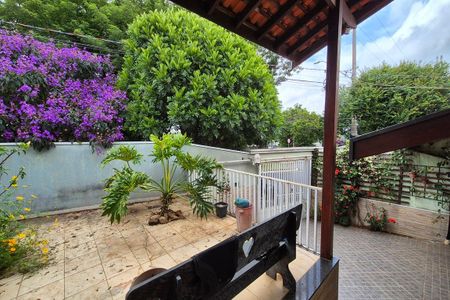 Vista da Sala  de casa à venda com 3 quartos, 264m² em Jardim Samambaia, Campinas