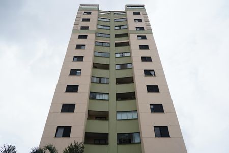 Apartamento para alugar com 60m², 2 quartos e 2 vagasFachada