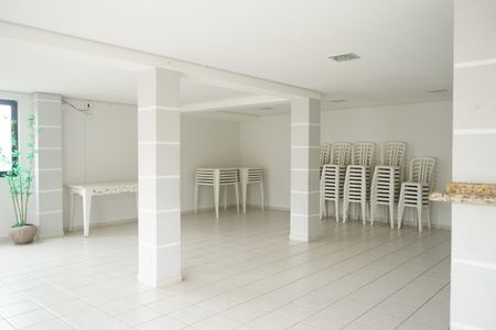 Apartamento para alugar com 60m², 2 quartos e 2 vagasÁrea comum - Salão de festas