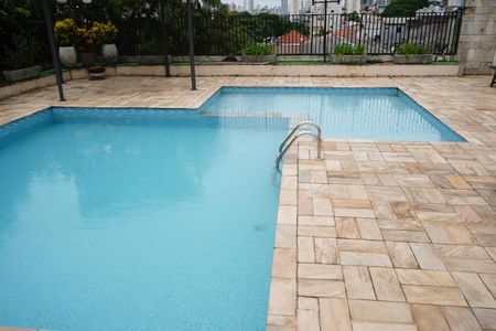 Apartamento para alugar com 60m², 2 quartos e 2 vagasÁrea comum - Piscina