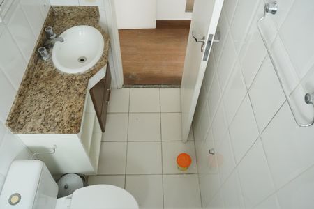 Apartamento para alugar com 60m², 2 quartos e 2 vagasDetalhe do Banheiro da Suite