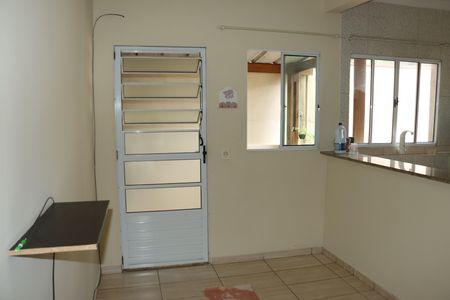 Casa para alugar com 1 quarto, 55m² em Jardim Amalia, Embu das Artes