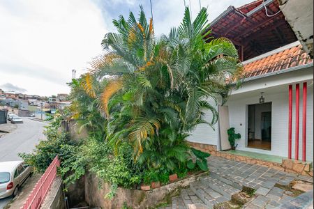 Casa à venda com 360m², 3 quartos e 2 vagasJardim