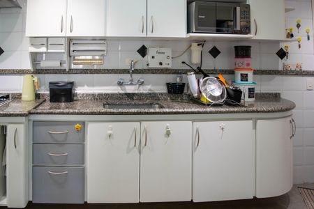 Apartamento à venda com 104m², 3 quartos e 2 vagas Apartamento à venda com 104m², 3 quartos e 2 vagasCozinha