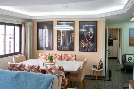 Apartamento à venda com 104m², 3 quartos e 2 vagas Apartamento à venda com 104m², 3 quartos e 2 vagasSala