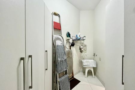 Apartamento à venda com 60m², 2 quartos e 1 vaga Apartamento à venda com 60m², 2 quartos e 1 vagaQuarto de Serviço