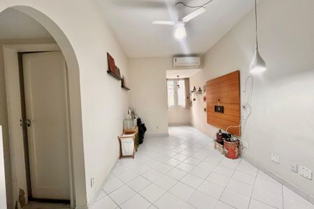 Apartamento à venda com 60m², 2 quartos e 1 vaga Apartamento à venda com 60m², 2 quartos e 1 vagaSala
