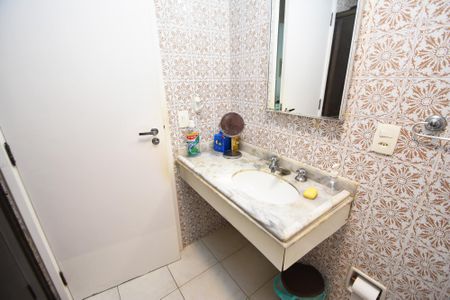 Apartamento à venda com 98m², 3 quartos e 1 vagabanheiro corredor