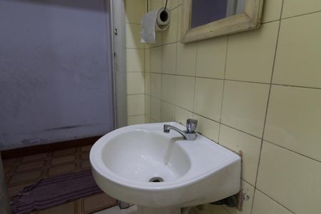 Casa para alugar com 150m², 3 quartos e 2 vagasBanheiro 1