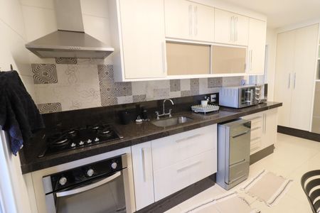 Apartamento à venda com 137m², 3 quartos e 2 vagasCozinha