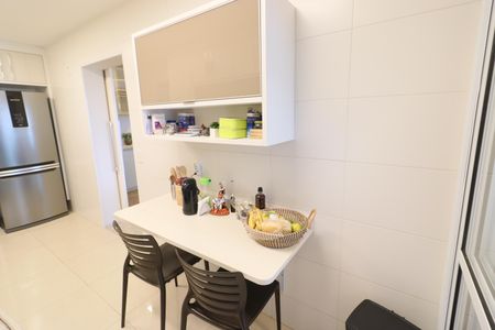 Apartamento à venda com 137m², 3 quartos e 2 vagasCozinha