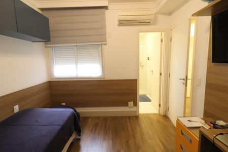 Apartamento à venda com 137m², 3 quartos e 2 vagasSuíte 2