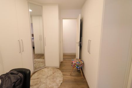 Apartamento à venda com 137m², 3 quartos e 2 vagasCloset da suíte 1