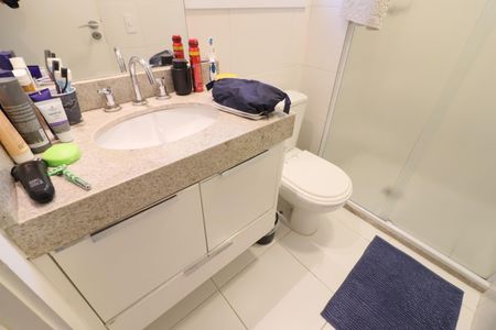 Apartamento à venda com 137m², 3 quartos e 2 vagasBanheiro da Suíte 2