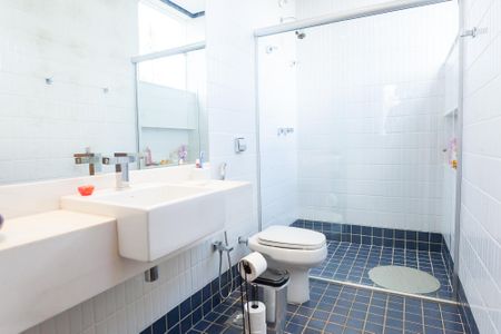 Casa de condomínio à venda com 503m², 5 quartos e 2 vagasBanheiro suite 2