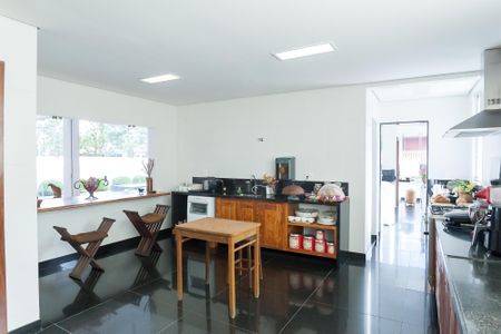 Casa de condomínio à venda com 503m², 5 quartos e 2 vagasCozinha