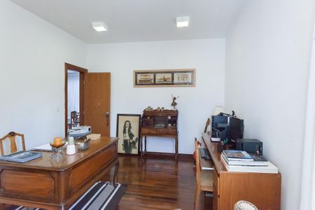 Casa de condomínio à venda com 503m², 5 quartos e 2 vagasquarto 1 / escritorio 