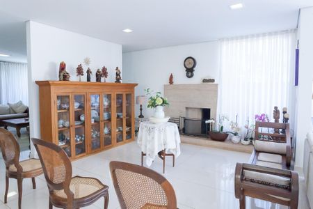 Casa de condomínio à venda com 503m², 5 quartos e 2 vagasSala 