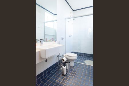 Casa de condomínio à venda com 503m², 5 quartos e 2 vagasBanheiro suite 2