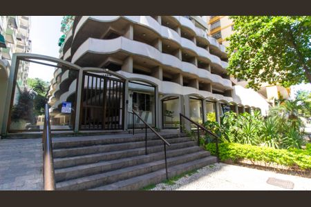 Apartamento para alugar com 170m², 2 quartos e 2 vagas Apartamento para alugar com 170m², 2 quartos e 2 vagasFachada