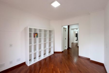 Apartamento para alugar com 204m², 4 quartos e 3 vagas Apartamento para alugar com 204m², 4 quartos e 3 vagasSuíte 2