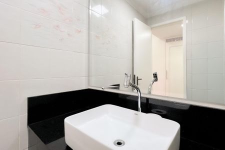 Apartamento para alugar com 204m², 4 quartos e 3 vagas Apartamento para alugar com 204m², 4 quartos e 3 vagasLavabo