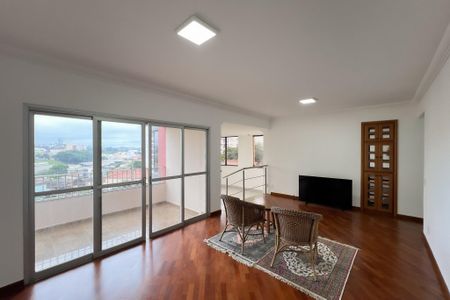 Apartamento para alugar com 204m², 4 quartos e 3 vagas Apartamento para alugar com 204m², 4 quartos e 3 vagasSala