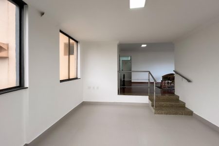 Apartamento para alugar com 204m², 4 quartos e 3 vagas Apartamento para alugar com 204m², 4 quartos e 3 vagasSala de estar
