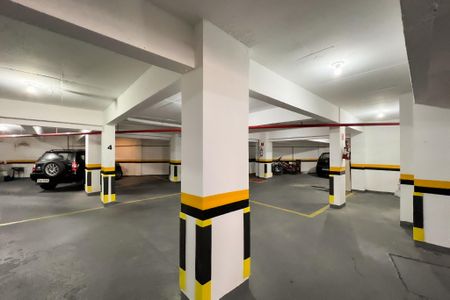Apartamento para alugar com 204m², 4 quartos e 3 vagas Apartamento para alugar com 204m², 4 quartos e 3 vagasVagas de garagem