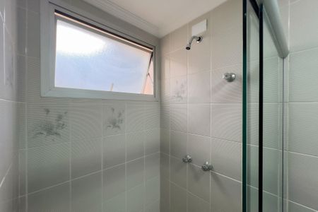 Apartamento para alugar com 204m², 4 quartos e 3 vagas Apartamento para alugar com 204m², 4 quartos e 3 vagasBanheiro da Suíte 2