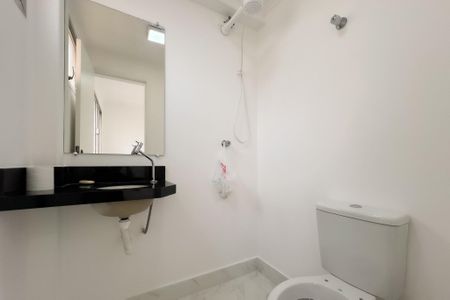 Apartamento para alugar com 204m², 4 quartos e 3 vagas Apartamento para alugar com 204m², 4 quartos e 3 vagasBanheiro de serviço