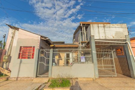 Fachada de casa para alugar com 2 quartos, 70m² em Harmonia, Canoas