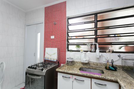 Casa de condomínio à venda com 82m², 2 quartos e 2 vagasCozinha 