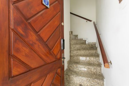 Casa de condomínio à venda com 82m², 2 quartos e 2 vagasEntrada 