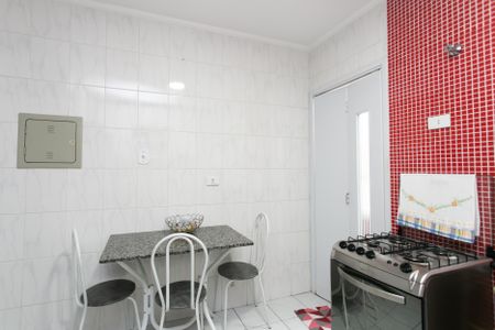 Casa de condomínio à venda com 82m², 2 quartos e 2 vagasCozinha 