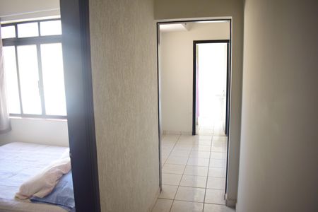 Corredor de apartamento para alugar com 4 quartos, 79m² em Centro, Ribeirão Preto