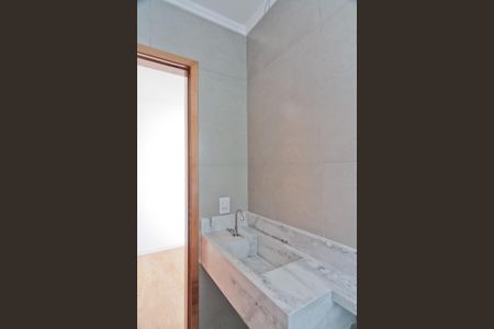 Casa para alugar com 70m², 2 quartos e 2 vagasBanheiro da Suíte 1