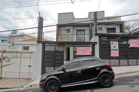 Casa para alugar com 70m², 2 quartos e 2 vagasFachada