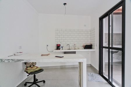 Casa para alugar com 70m², 2 quartos e 2 vagasCozinha