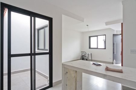 Casa para alugar com 70m², 2 quartos e 2 vagasCozinha