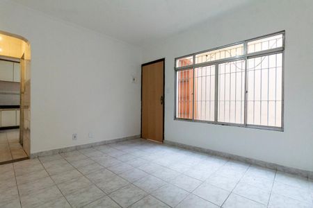 Sala de casa à venda com 3 quartos, 100m² em Vila Nhocuné, São Paulo