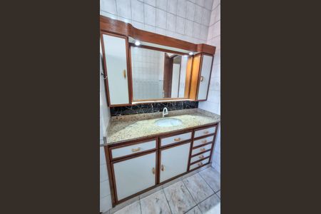 Casa para alugar com 140m², 2 quartos e sem vagaBanheiro 