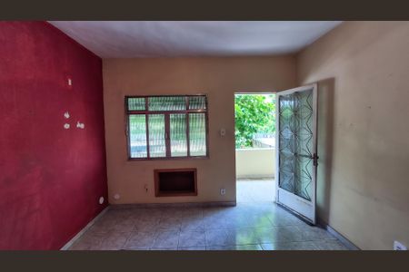 Sala de casa para alugar com 2 quartos, 140m² em Brás de Pina, Rio de Janeiro