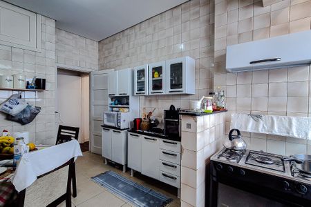 Casa à venda com 175m², 5 quartos e 2 vagas Casa à venda com 175m², 5 quartos e 2 vagasCozinha