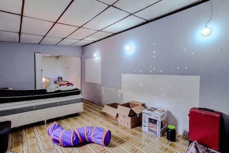 Casa à venda com 175m², 5 quartos e 2 vagas Casa à venda com 175m², 5 quartos e 2 vagasQuarto (Casa 2)