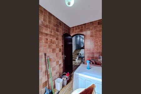 Casa à venda com 175m², 5 quartos e 2 vagas Casa à venda com 175m², 5 quartos e 2 vagasÁrea de Serviço (Casa 2)